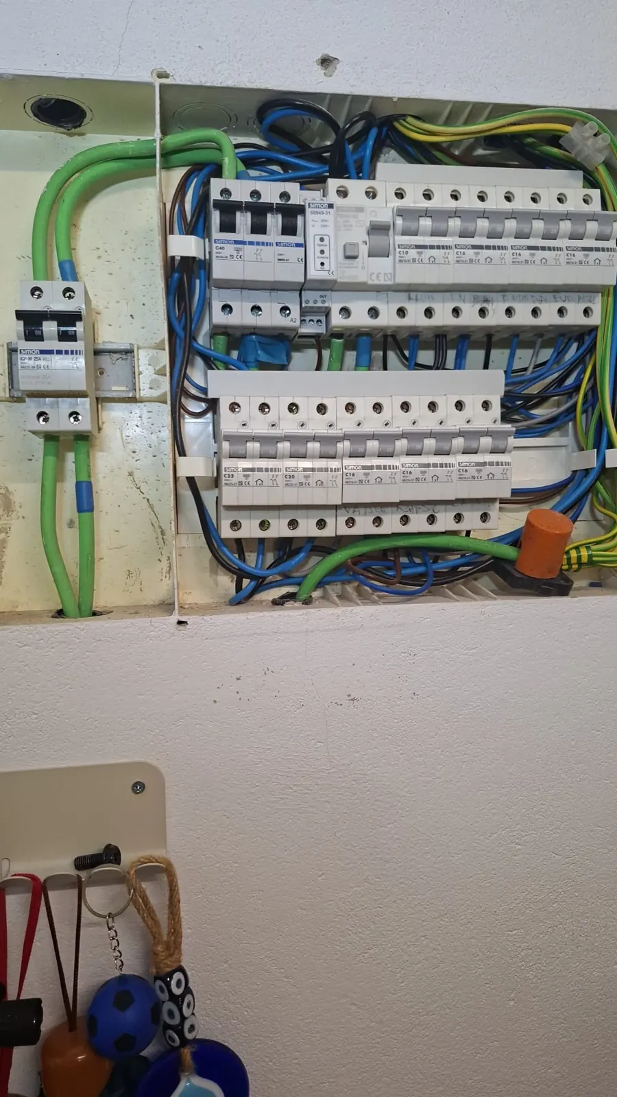 Cuadro eléctrico de la vivienda en Badalona
